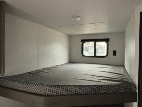 ROULOTTES MLR HIDEOUT 240BH 2025 13