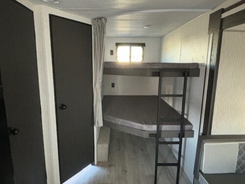 ROULOTTES MLR HIDEOUT 261BH 2025 14