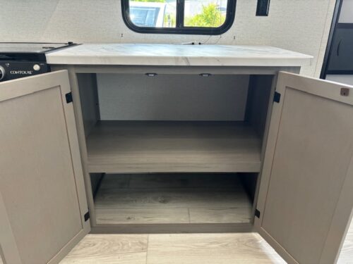 ROULOTTES MLR HIDOEUT 28BUS 2025 11
