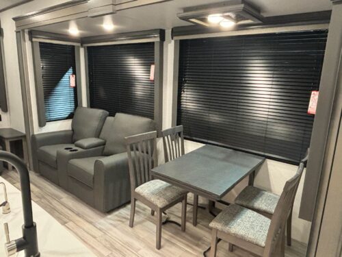 ROULOTTES MLR RETREAT 39LOFT 2025 6