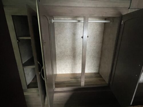 ROULOTTES MLR WINNEBAGO 28SGS 2017 13