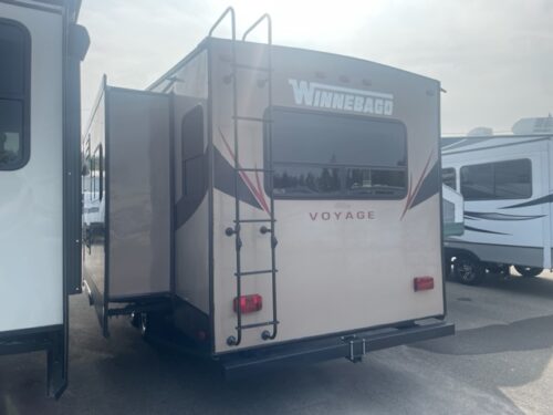 ROULOTTES MLR WINNEBAGO 28SGS 2017 3