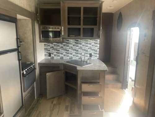 ROULOTTES MLR WINNEBAGO 28SGS 2017 8